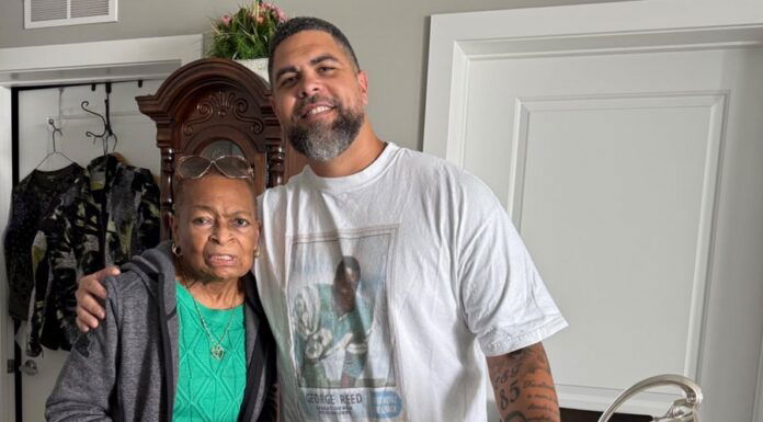 Saskatchewan Roughriders celebrate Grey Cup with Angie Reed, late George Reed’s wife